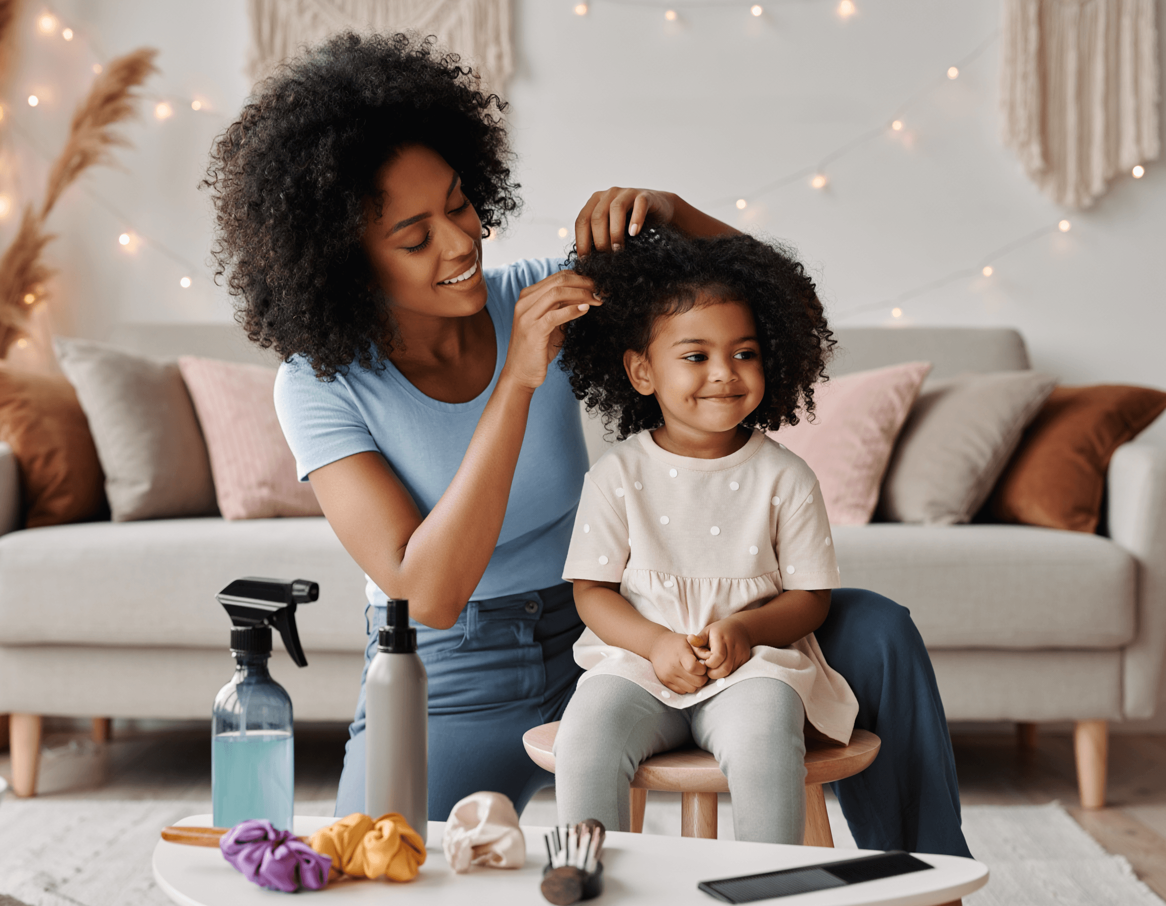 7 accessoires indispensables pour coiffer les cheveux crépus des enfants